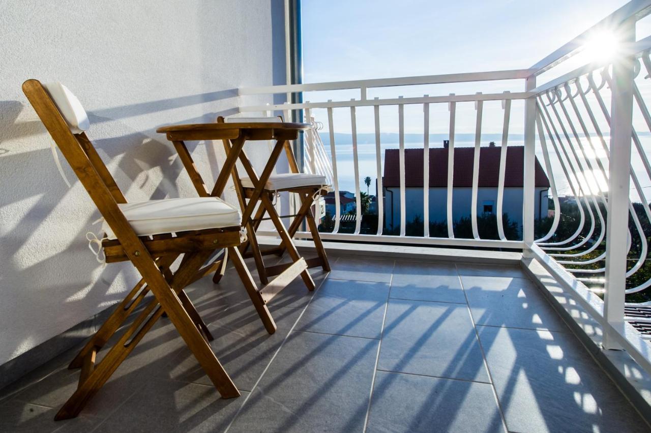 Apartments Nino Podstrana Exterior photo